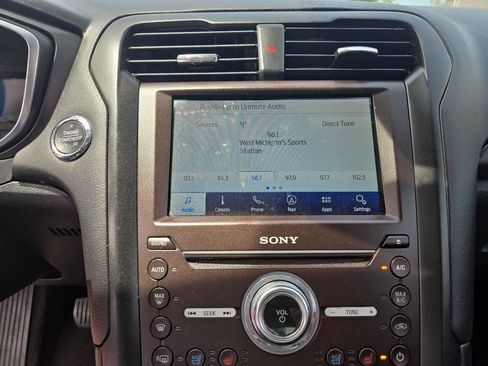 Used 2020 Ford Fusion Titanium FWD image 17