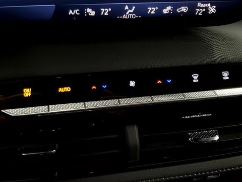 Used 2025 Buick Enclave Preferred image 16