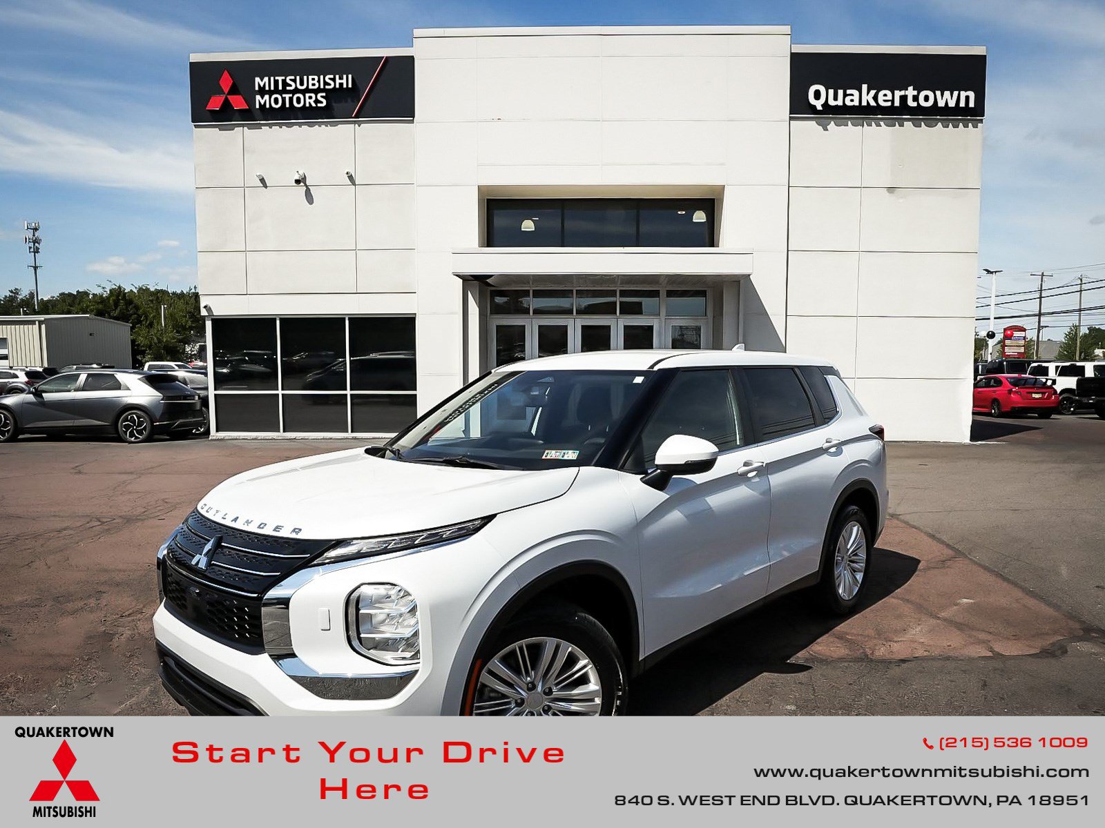 Used 2023 Mitsubishi Outlander ES AWD/4WD image 1