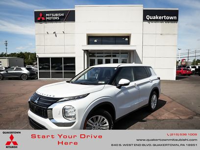 Used 2023 Mitsubishi Outlander ES