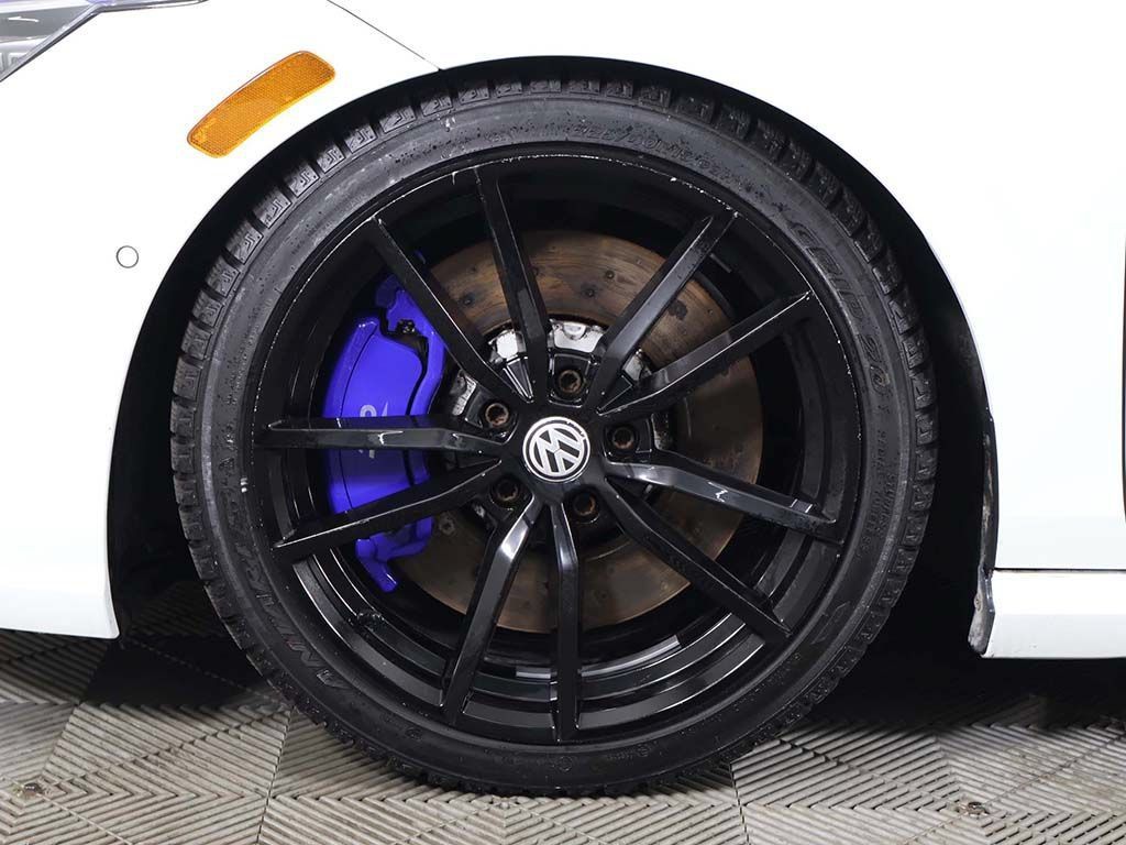 Used 2022 Volkswagen Golf R AWD/4WD image 27