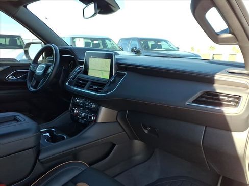 Used 2023 GMC Yukon XL AT4 w/ AT4 Premium Plus Package image 12