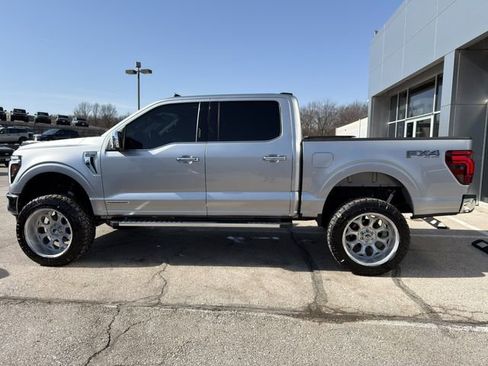 Used 2024 Ford F150 Lariat w/ FX4 Off-Road Package image 4