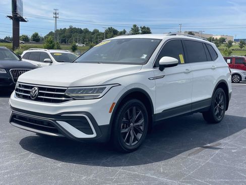 Used 2022 Volkswagen Tiguan SE AWD/4WD image 3