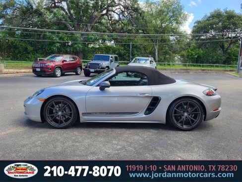 Used 2022 Porsche 718 Boxster RWD image 2