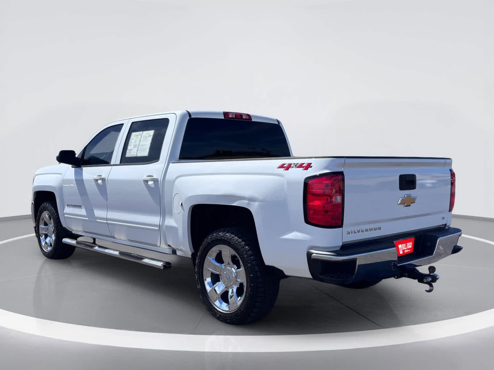 Used 2018 Chevrolet Silverado 1500 LT w/ LT Eassist Package AWD/4WD image 6