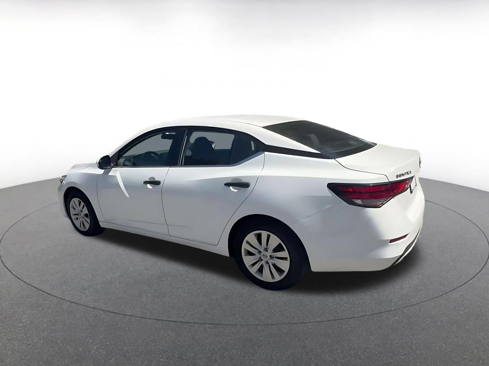 Used 2025 Nissan Sentra S FWD image 9