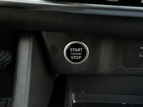 Used 2023 Nissan Rogue SV image 26