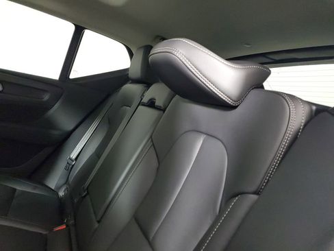 Used 2026 Volvo XC40 B5 Ultra w/ Protection Package Premier image 15