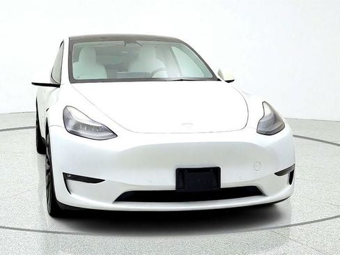 Used 2022 Tesla Model Y Performance AWD/4WD image 2