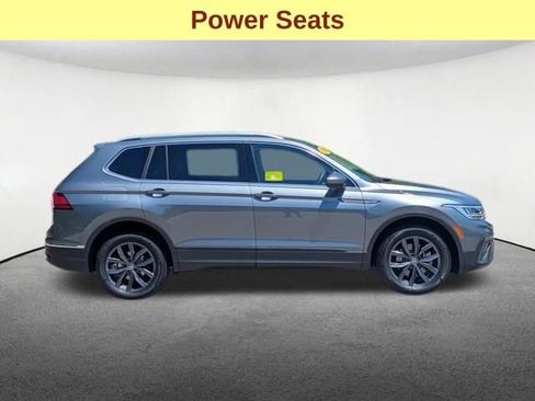 Used 2022 Volkswagen Tiguan SE AWD/4WD image 4
