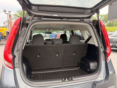 Used 2020 Kia Soul LX FWD image 12