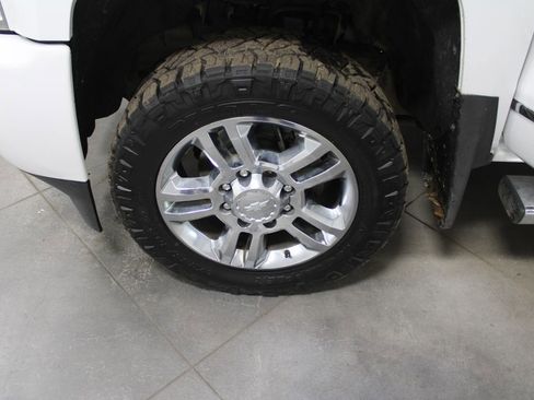 Used 2019 Chevrolet Silverado 2500 High Country w/ Duramax Plus Package image 55