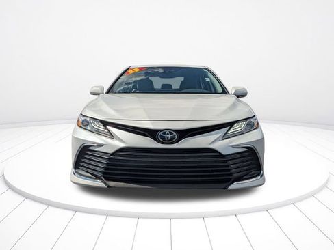 Used 2023 Toyota Camry XLE FWD image 8