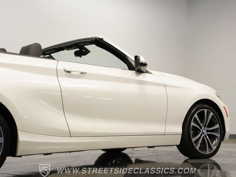 Used 2017 BMW 230i Convertible image 28