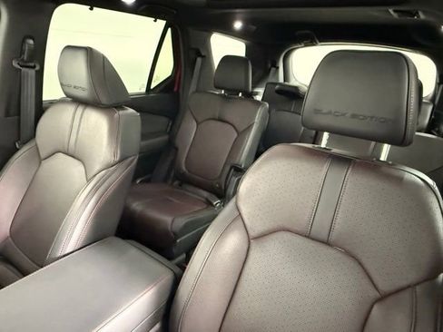 Used 2025 Honda Pilot Black Edition image 32
