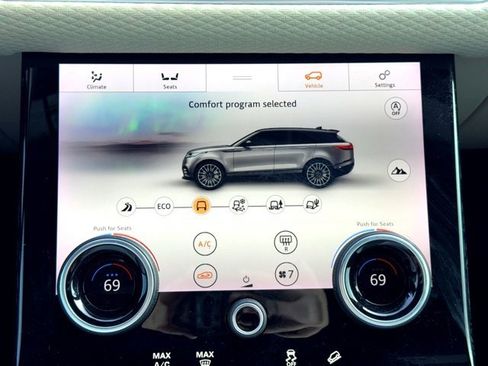 Used 2018 Land Rover Range Rover Velar R-Dynamic SE image 31