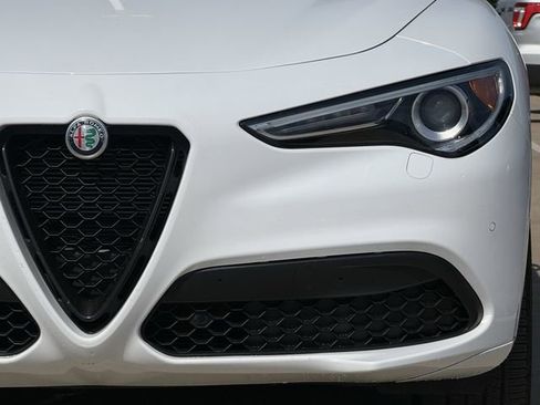 Used 2022 Alfa Romeo Stelvio Veloce AWD/4WD image 9