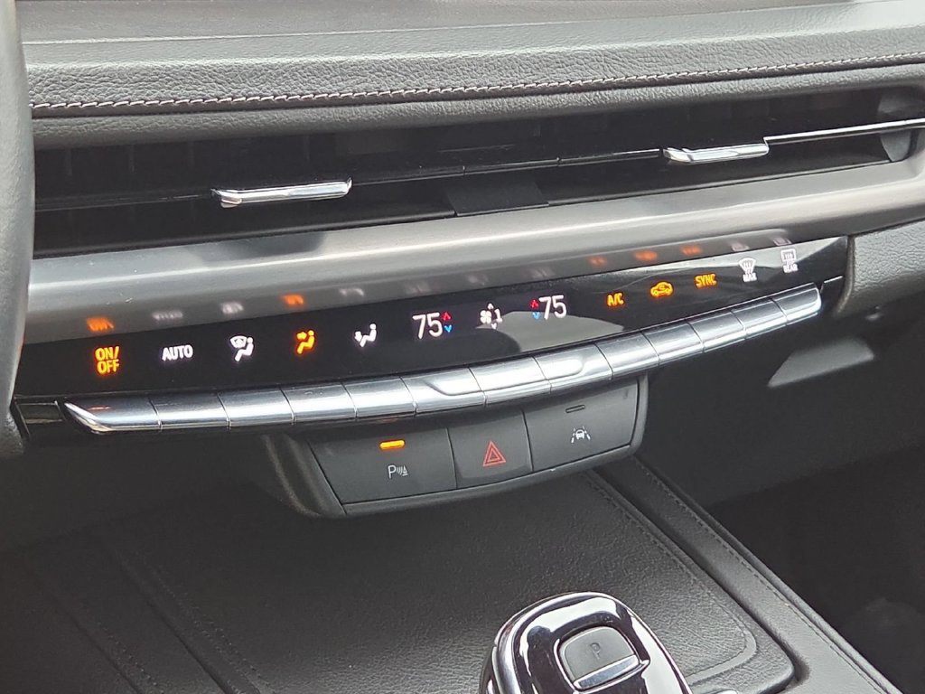 Used 2025 Cadillac XT4 Premium Luxury AWD/4WD image 23