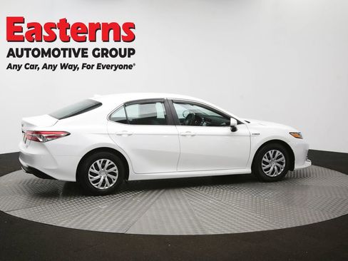 Used 2020 Toyota Camry LE image 44