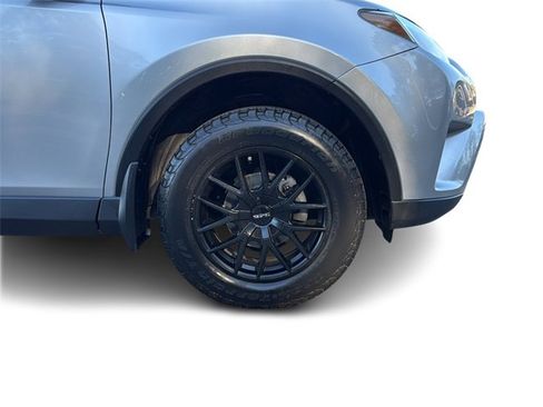 Certified 2018 Toyota RAV4 LE image 9