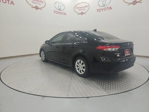 Used 2025 Toyota Corolla LE image 6