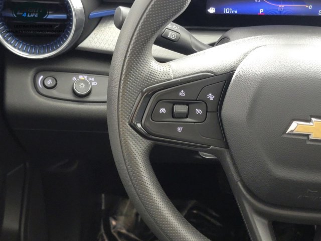 Used 2024 Chevrolet Trax LT FWD image 28