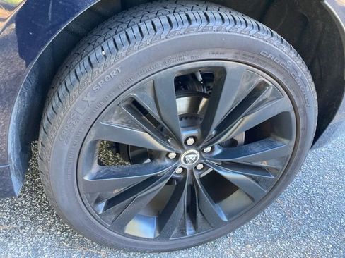 Used 2024 Jaguar F-PACE R-Dynamic S image 13