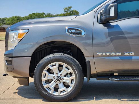 Used 2023 Nissan Titan SV w/ SV Convenience Package AWD/4WD image 8
