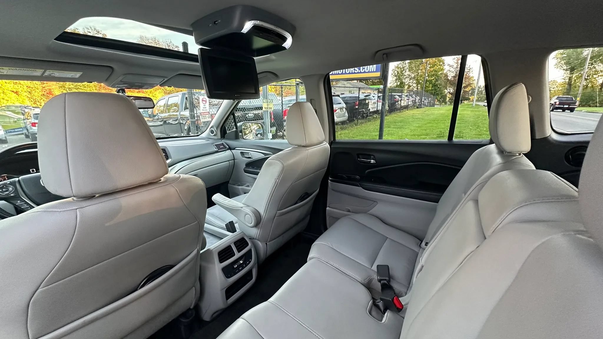 Used 2017 Honda Pilot EX-L image 32