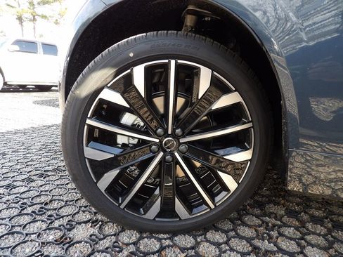 New 2026 Volvo XC60 B5 Ultra w/ Protection Package Premier image 28