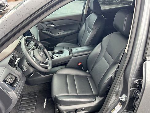 Certified 2023 Nissan Rogue SV w/ SV Premium Package image 11