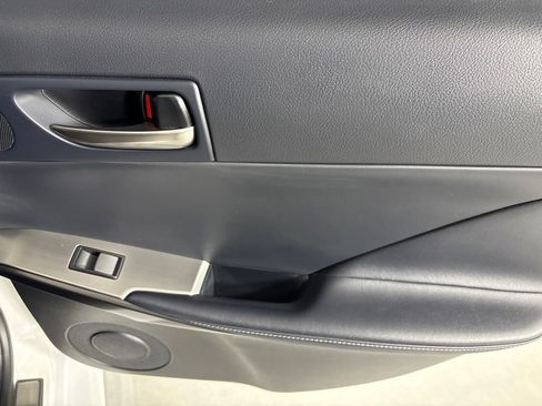Used 2024 Lexus IS 500 RWD image 22