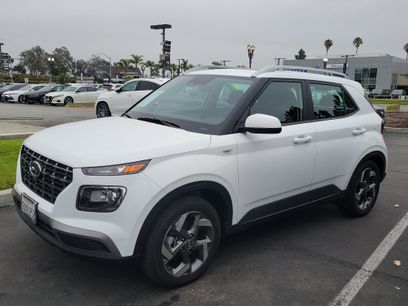 Used 2025 Hyundai Venue SEL