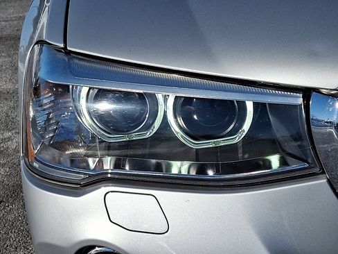 Used 2017 BMW X3 xDrive28i image 9