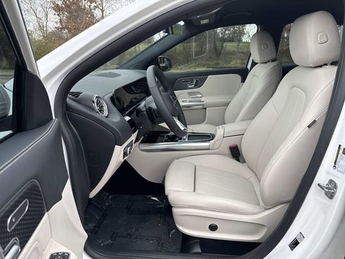 New 2026 Mercedes-Benz GLA 250 4MATIC image 2
