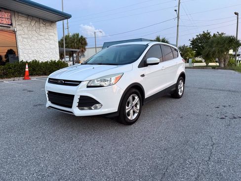 Used 2015 Ford Escape SE FWD image 7