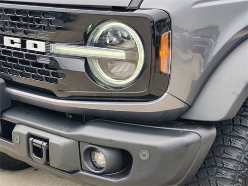 Used 2023 Ford Bronco Wildtrak image 23