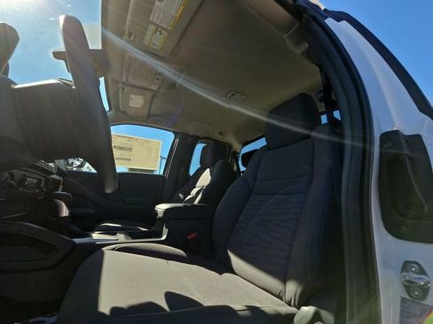 New 2026 Nissan Frontier S image 13