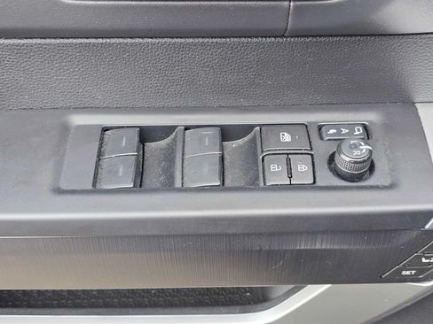 Used 2024 Toyota Tundra Platinum AWD/4WD image 24