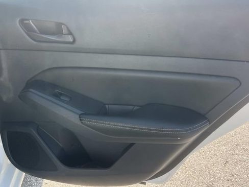 Used 2025 Nissan Altima 2.5 SV FWD image 20