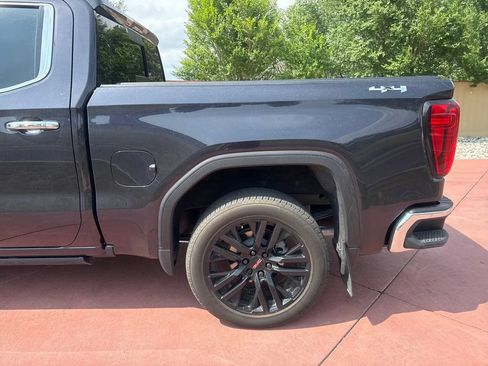 Used 2025 GMC Sierra 1500 SLT w/ SLT Convenience Package AWD/4WD image 37