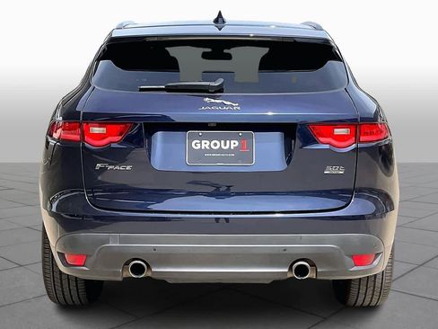 Used 2018 Jaguar F-PACE Premium image 5