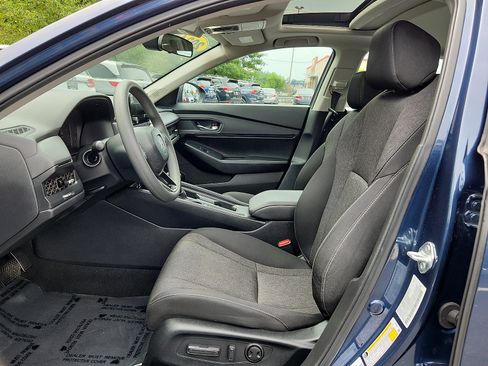 Used 2024 Honda Accord EX image 13