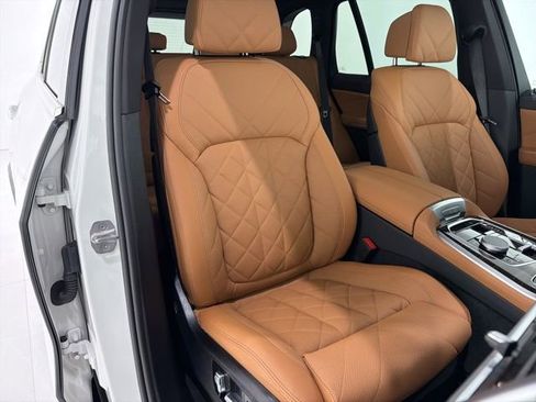 Certified 2024 BMW X5 xDrive40i w/ Premium Package AWD/4WD image 19