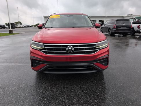 Used 2023 Volkswagen Tiguan SE FWD image 10