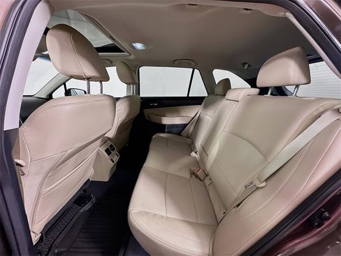 Used 2019 Subaru Outback 2.5i Limited w/ Popular Package #2 image 17