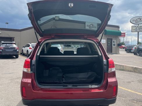 Used 2012 Subaru Outback 2.5i Premium w/ All-Weather Pkg AWD/4WD image 21