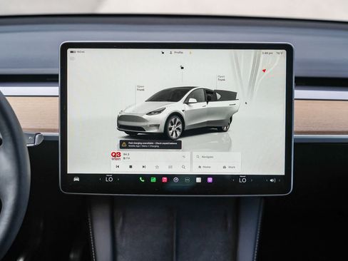Used 2023 Tesla Model Y Long Range AWD/4WD image 13