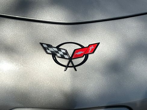 Used 1998 Chevrolet Corvette Coupe w/ Roof Pkg RWD image 23